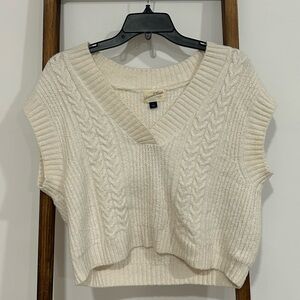 Universal Thread Cream Cable Knit V-Neck Sweater Vest